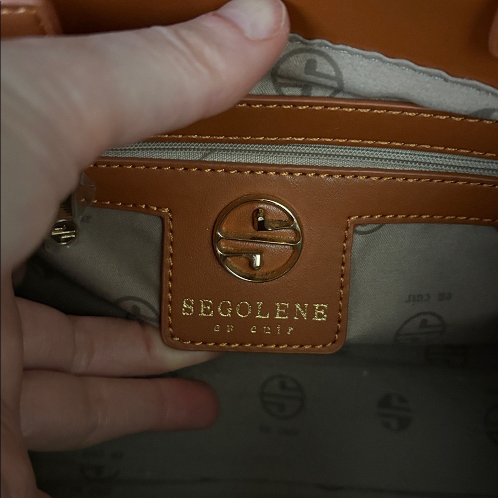Segolene en Cuir Tan Faux Leather Handbag - Picture 8 of 13